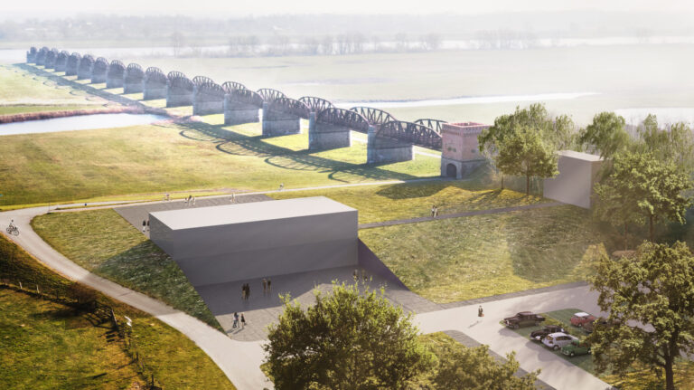 Bezoekers Domitzer Eisenbahnbrücke